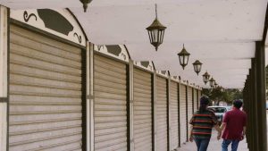 Azienda chiusa (Canva) TheBottomUp.it