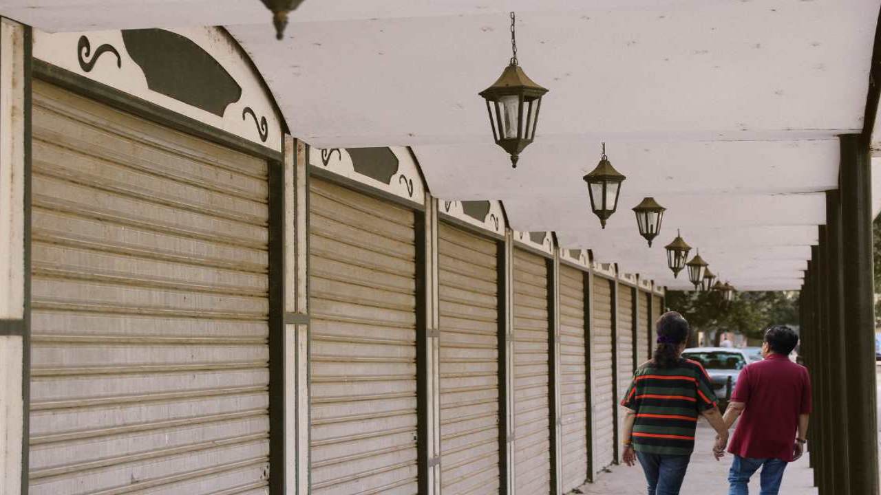 Azienda chiusa (Canva) TheBottomUp.it