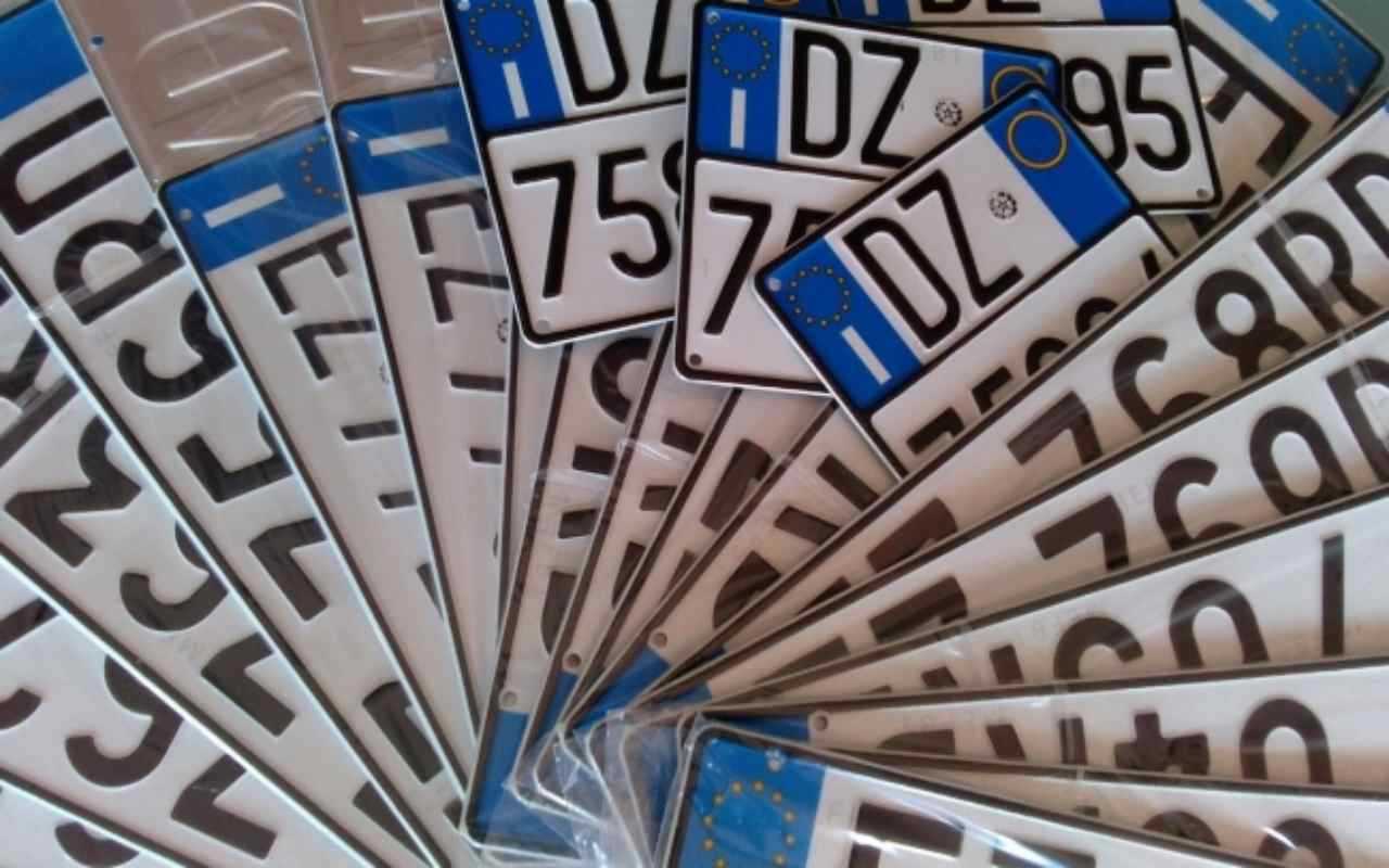 Targhe auto