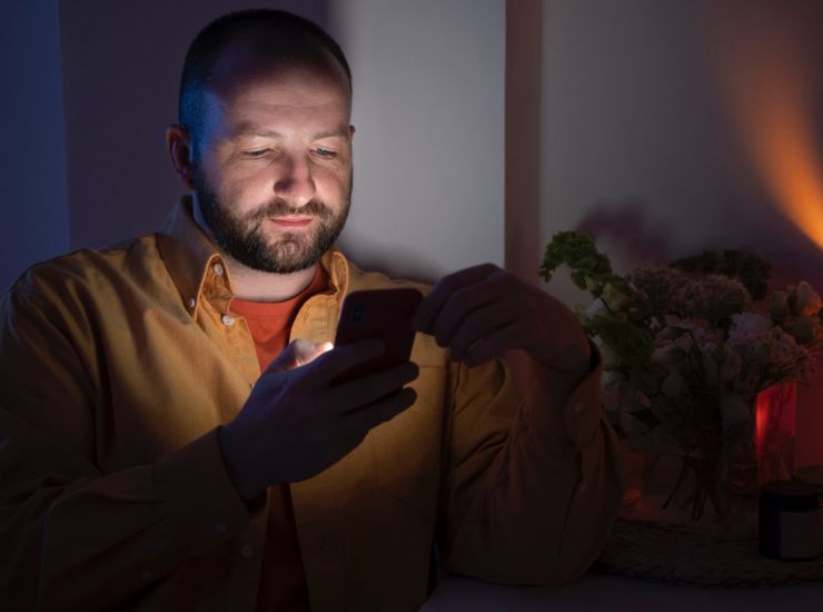 night mode - freepik - thebottomup.it