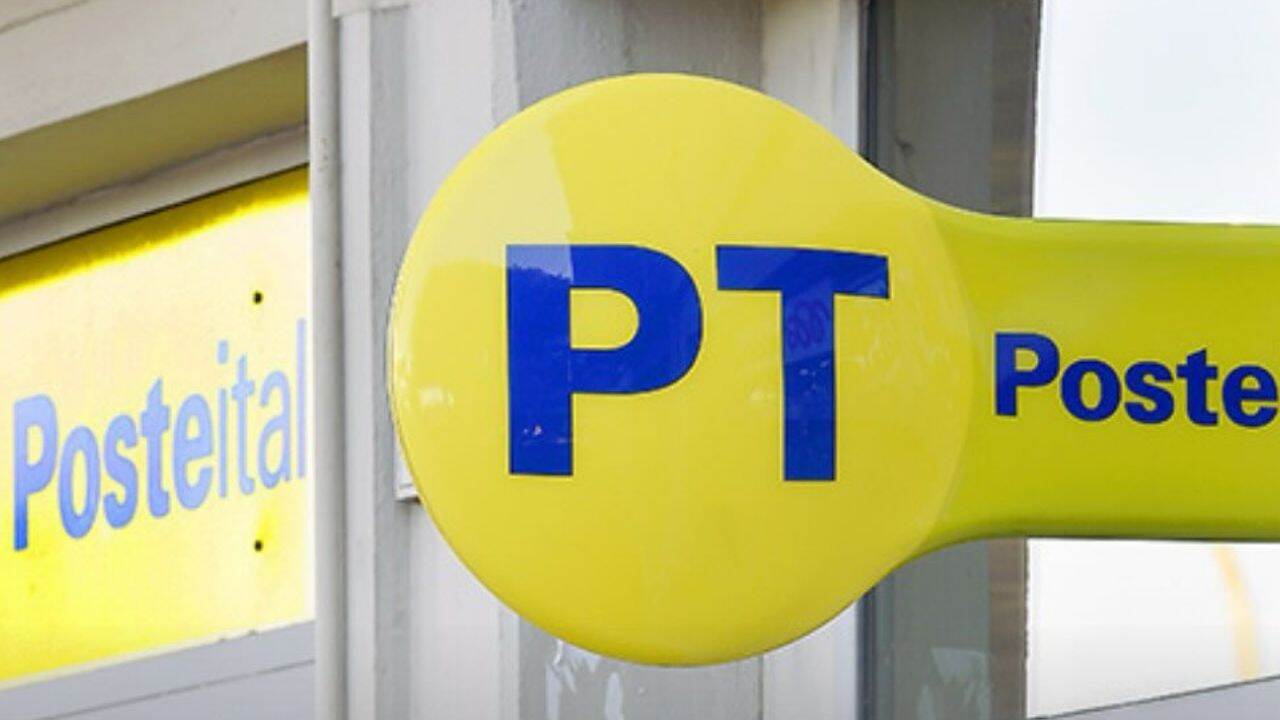 poste italiane - Facebook - thebottomup.it