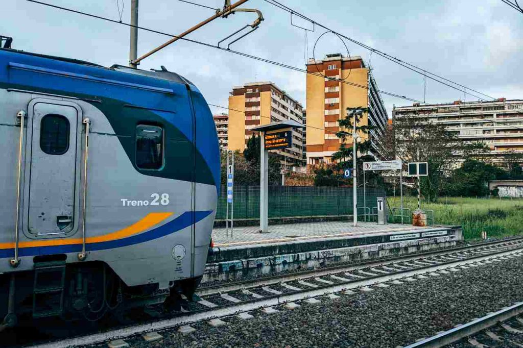 Treni regionali a metà prezzo | l’offerta Revolution 50 per viaggi brevi andata e ritorno: come sfruttarla per gite fuori porta last minute