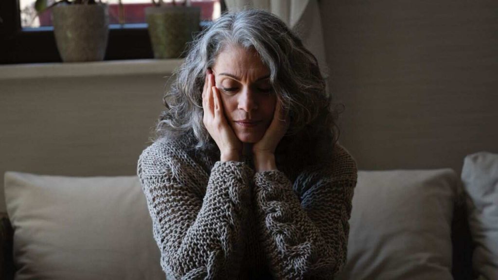 donna triste - freepik - thebottomup.it